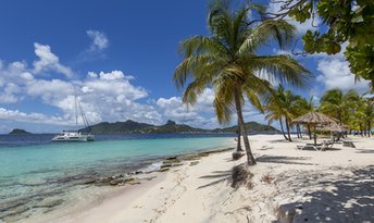 Гренадины, Остров Палм-Айленд, пляж