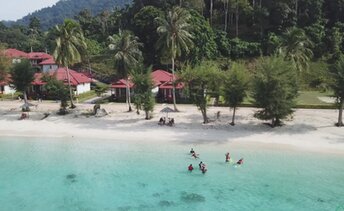 Malaysia, Tinggi island