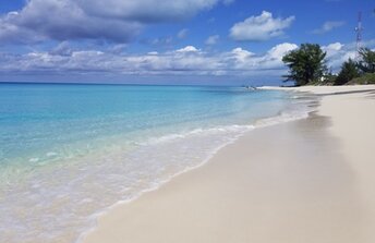 Багамы, Острова Бимини, пляж Alice Town
