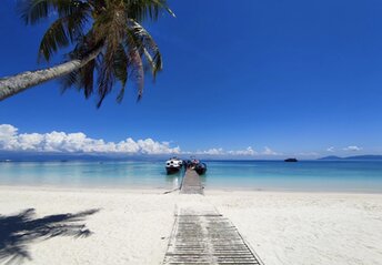 Malaysia, Lang Tengah island, Pasir Air beach, pier