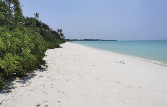 Maldives, Haa Alifu atoll, Kelaa beach