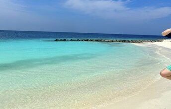 Мальдивы, Атолл Северный Мале, остров Oblu Select, пляж