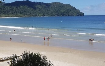 Trinidad isl, Las Cuevas beach